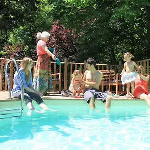 Derrière Les Oliviers -le Mas De La Cigale Bleue Hébergement de vacances